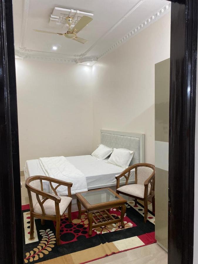 S.R Plaza Otel Khurja Dış mekan fotoğraf